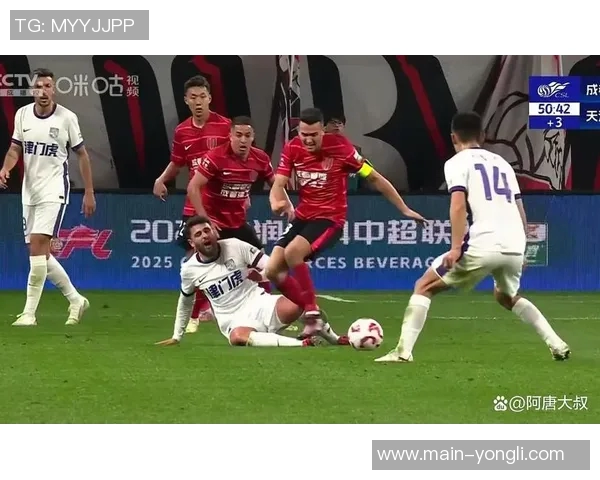 今晚精彩足球对决即将上演球迷们齐聚一堂共襄盛举